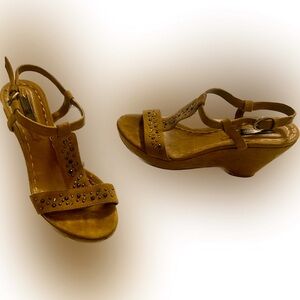 Progetto Italian Brown Leather Suede Wedge LUXURY Sandals Studs Shoes 38 US 7.5
